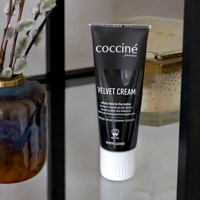 Coccinè Velvet Cream –  Тъмносив крем за деликатни кожи