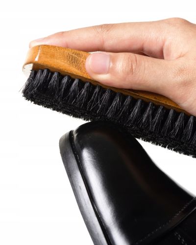 Coccinè Shoe Wax – Черна вакса за гладка кожа в метална кутия