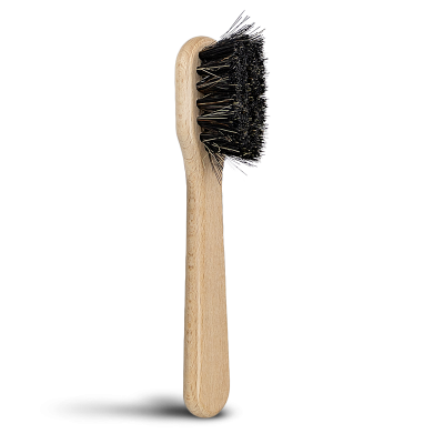 Coccinè Brush for wax - дървена четка с дръжка за нанасяне на боя, с конски косъм